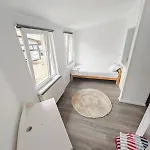Vakantiehuis House With Big Courtyard, 4 Parking Spots