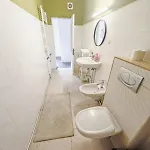 House With Big Courtyard, 4 Parking Spots *