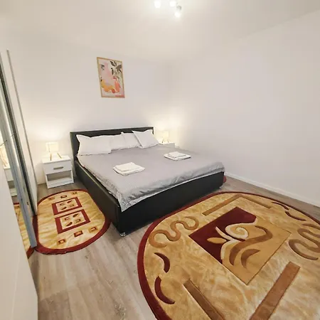 House With Big Courtyard, 4 Parking Spots Prázdninový dům Bukurešť