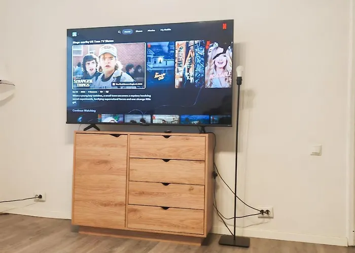 House With Big Courtyard, 4 Parking Spots Bukarest