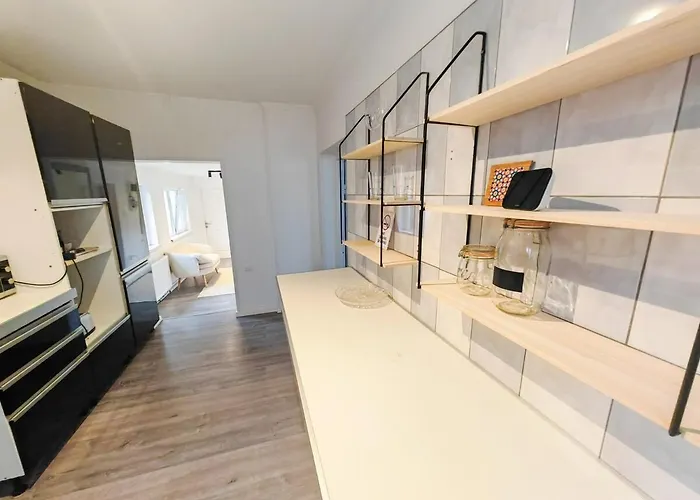 Feriehus House With Big Courtyard, 4 Parking Spots Bukarest