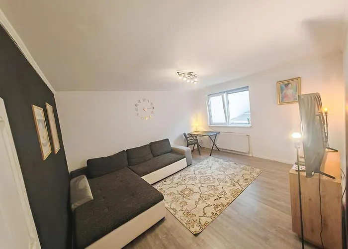 House With Big Courtyard, 4 Parking Spots Feriehus Bukarest