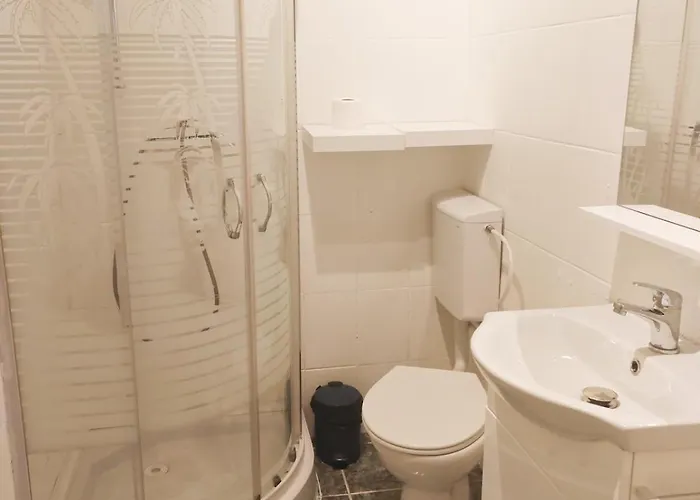 House With Big Courtyard, 4 Parking Spots Σπίτι διακοπών