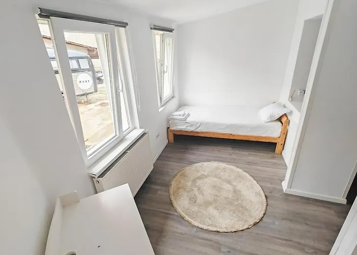 Σπίτι διακοπών House With Big Courtyard, 4 Parking Spots