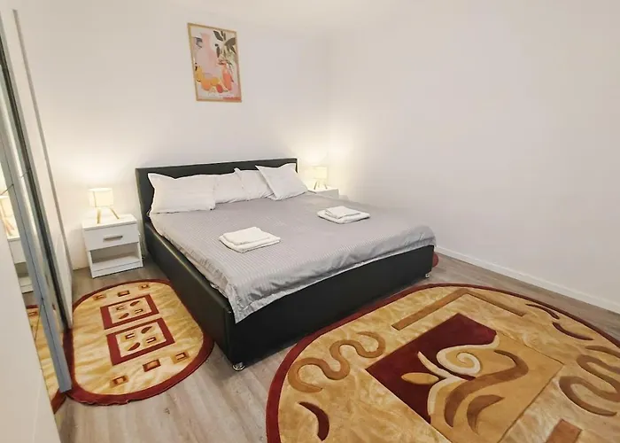 House With Big Courtyard, 4 Parking Spots Hébergement de vacances Bucarest